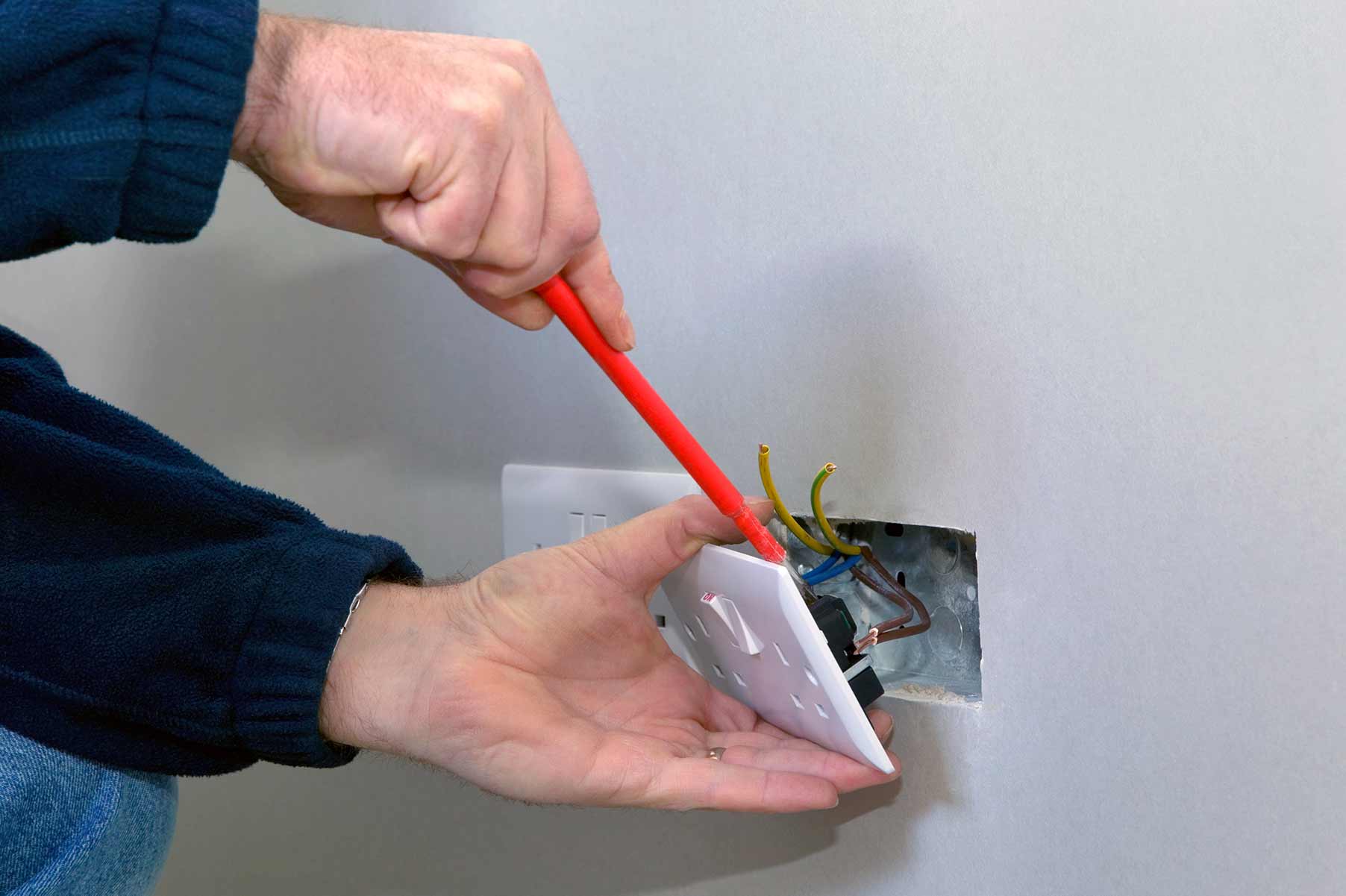 Our electricians can install plug sockets for domestic and commercial proeprties in Ilkeston and the local area. 